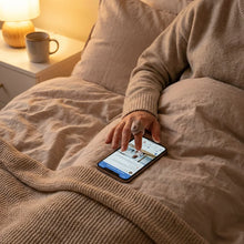 Bluetooth Finger Ring Mouse - Lifestyle bed scrolling