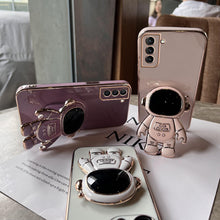 iPhone case with 3D Spaceman, for iPhone 14 13 12 11 Pro Max Plus